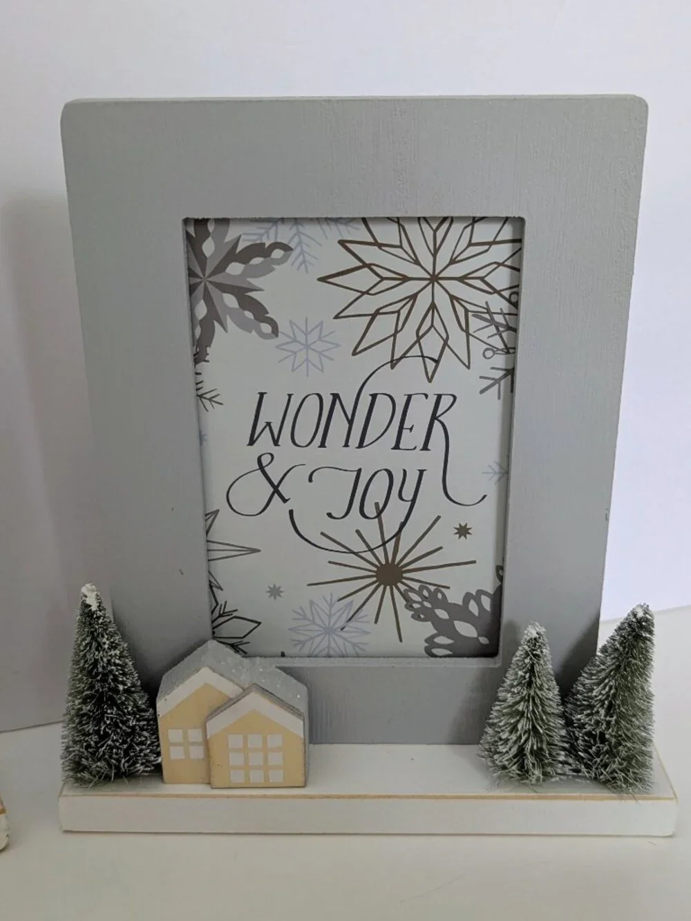 St Nicholas Square Winter Village 4x6 Frames Set
